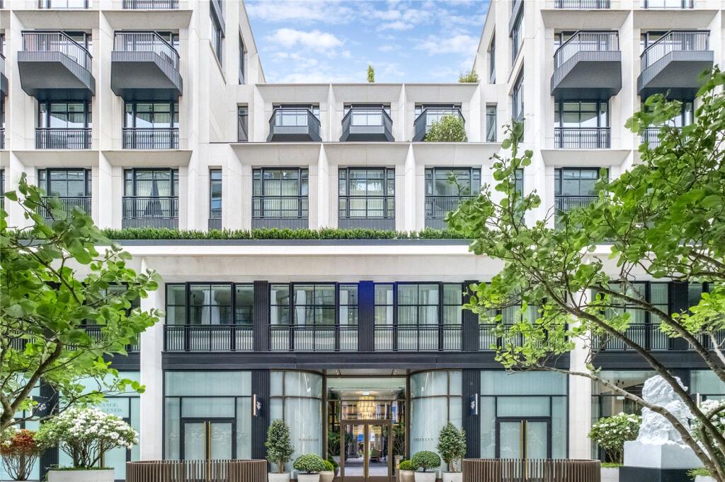Main image of property: Queensway, London, W2