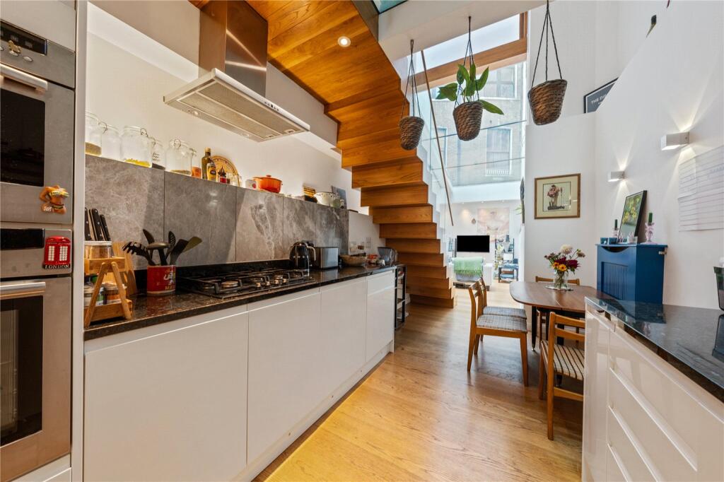 Main image of property: Gloucester Mews West, London, W2