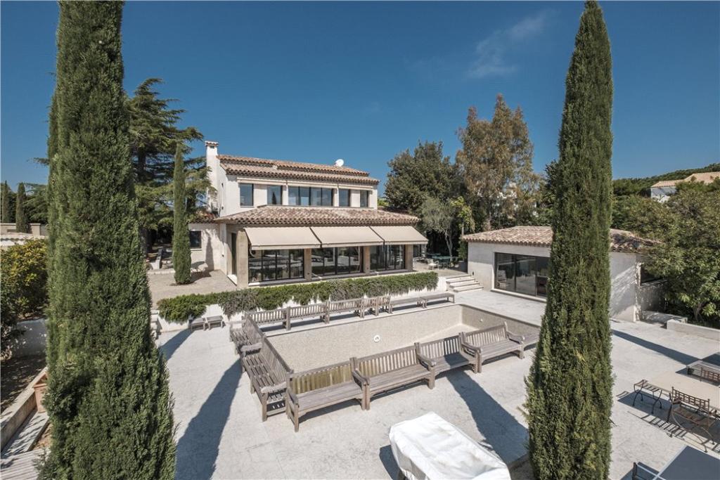 Villa for sale in ProvenceAlpsCote d`Azur, AlpesMaritimes, Cannes