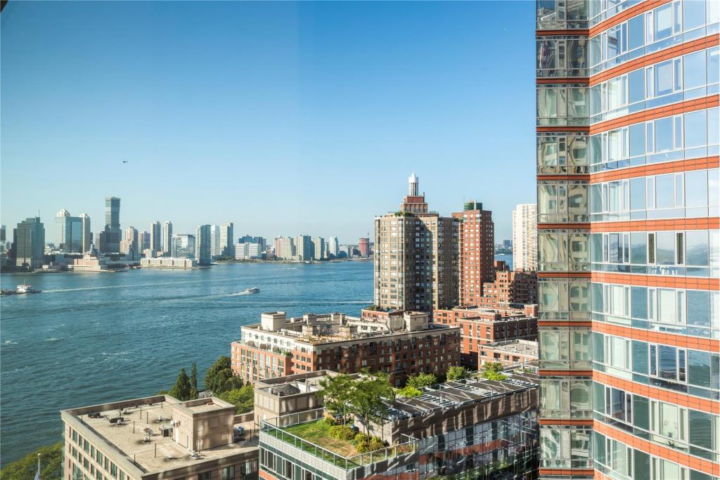 2 bedroom flat for sale in New York, New York, New York, USA