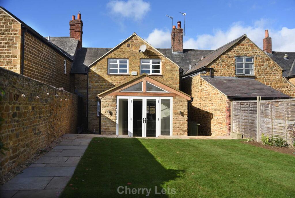 Main image of property: St Thomas Street, Deddington, OX15