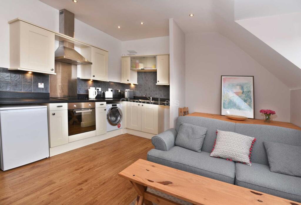 Main image of property: Bridge Court, Causeway, Banbury, OX16