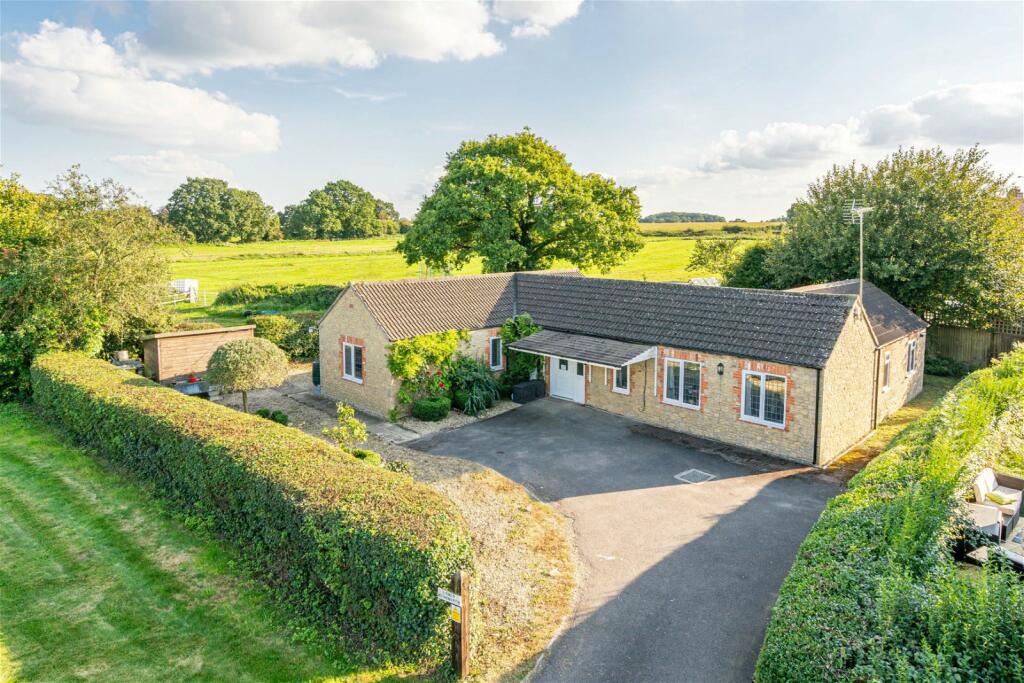 3 bedroom detached bungalow for sale in Lea, Nr Malmesbury, SN16