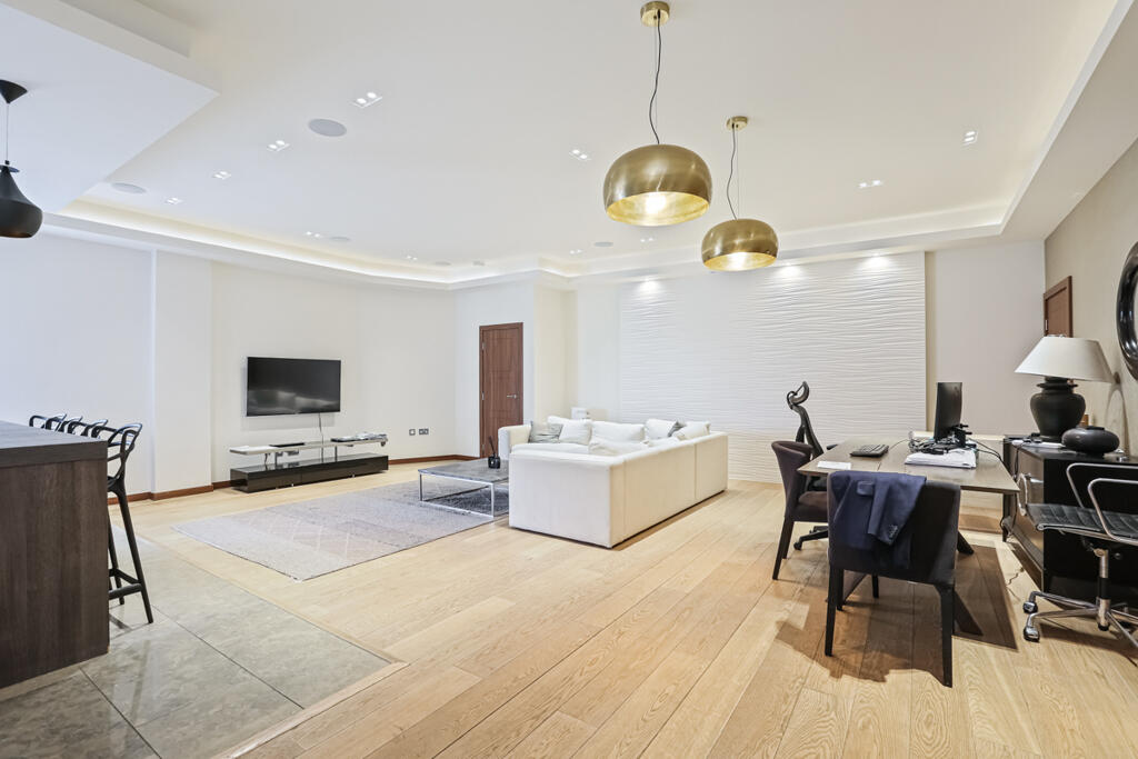 Main image of property: 38 Glasshill Street, London, SE1