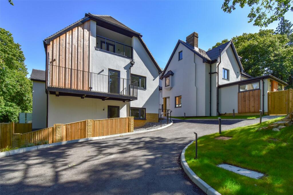 Main image of property: Tonbridge Road, Pembury, Tunbridge Wells, Kent, TN2