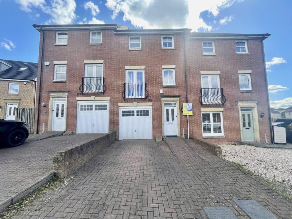 4 bedroom terraced house for sale in Dalziel Place, Airdrie, ML6