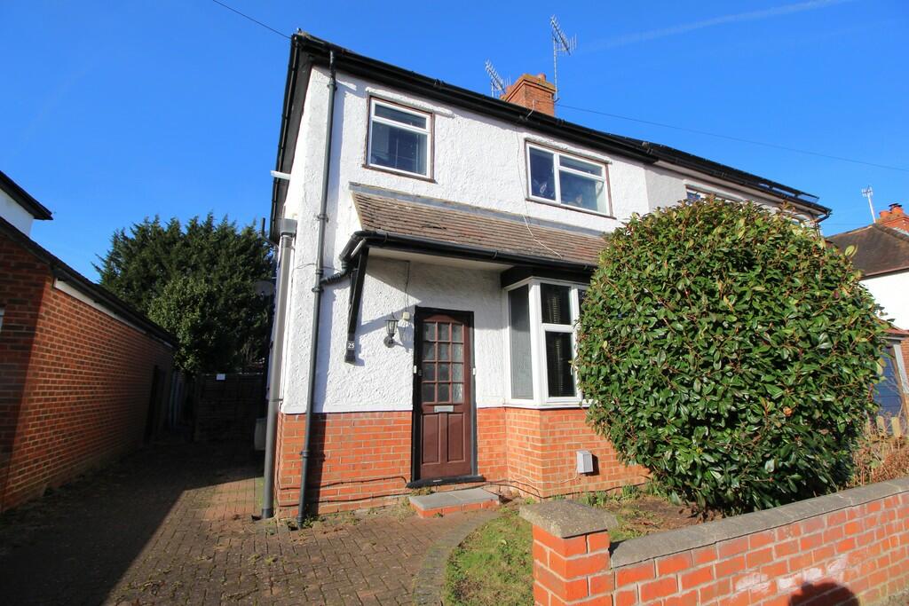 1 bedroom ground floor maisonette for sale in Percy Road, Guildford, GU2