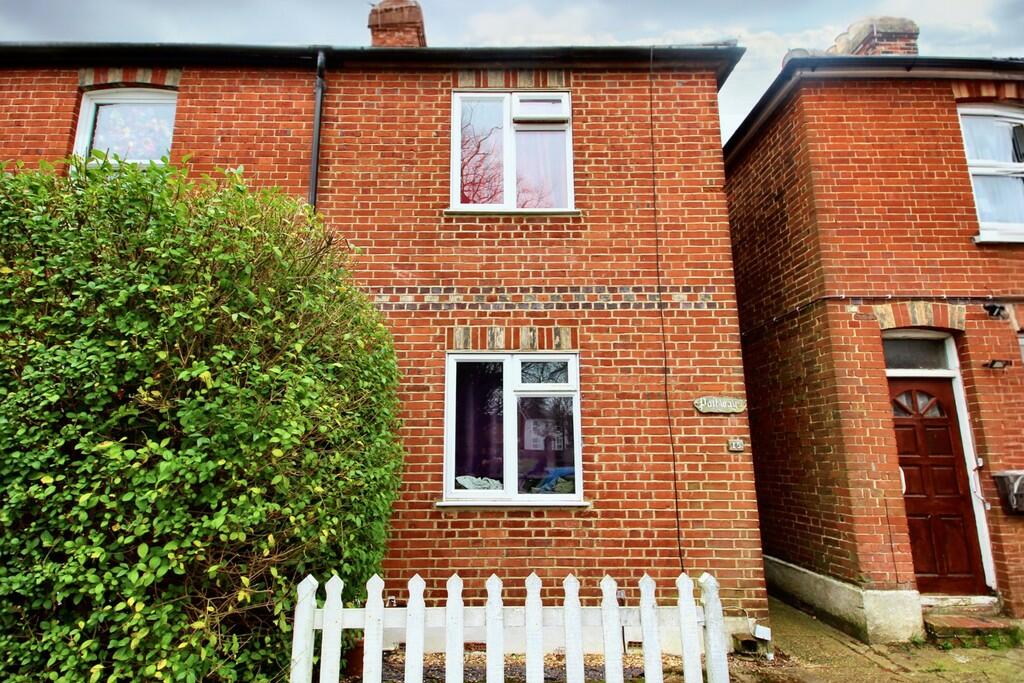 2 bedroom semi-detached house for sale in New Cross Road, Guildford, GU2