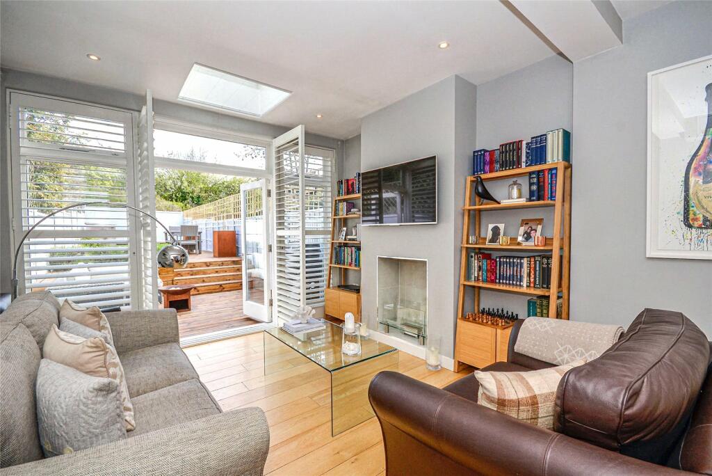 Main image of property: Barnard Hill, Muswell Hill, London, N10