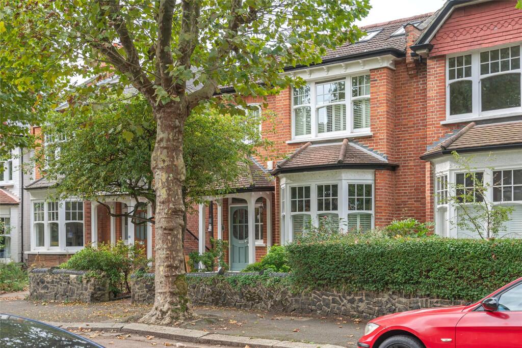 Main image of property: Leaside Avenue, London, N10