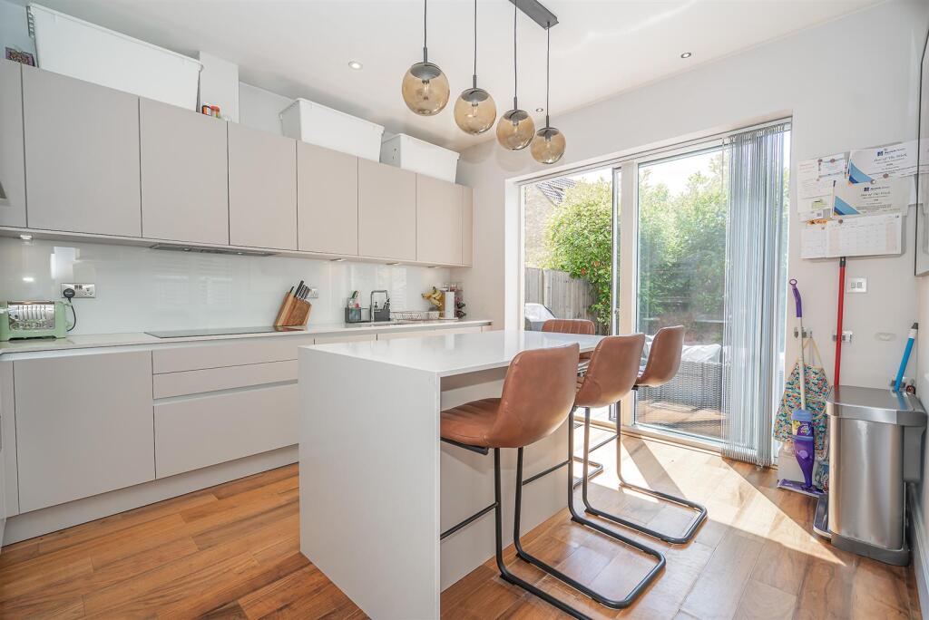 Main image of property: Fortis Green Avenue, London