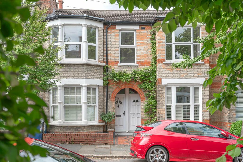 Main image of property: Leslie Road, London, N2