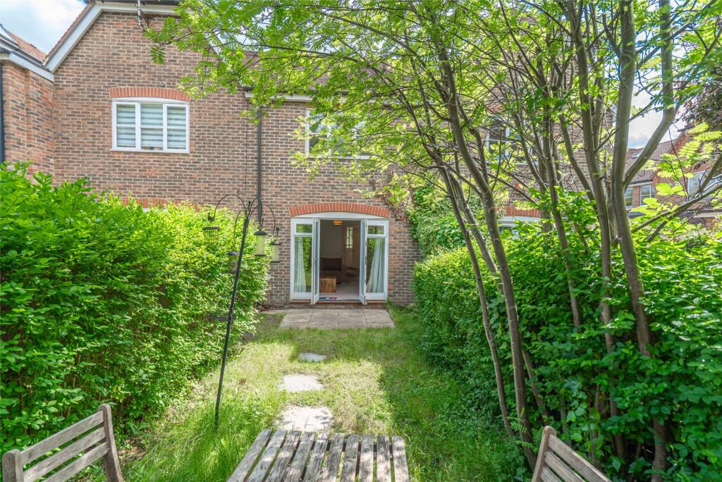 Main image of property: Greenfield Drive, London, N2