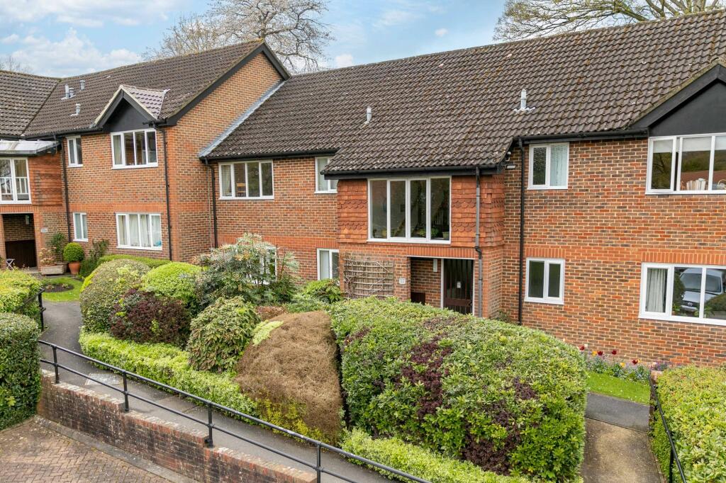 2 bedroom retirement property for sale in Hartfield Road, Oakwood Park