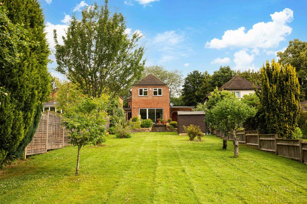 3 bedroom detached house for sale in London Road, Forest Row, RH18