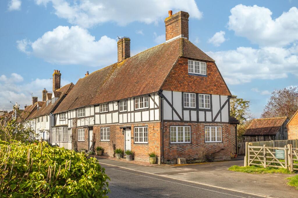 Main image of property: High Street, Hartfield, TN7