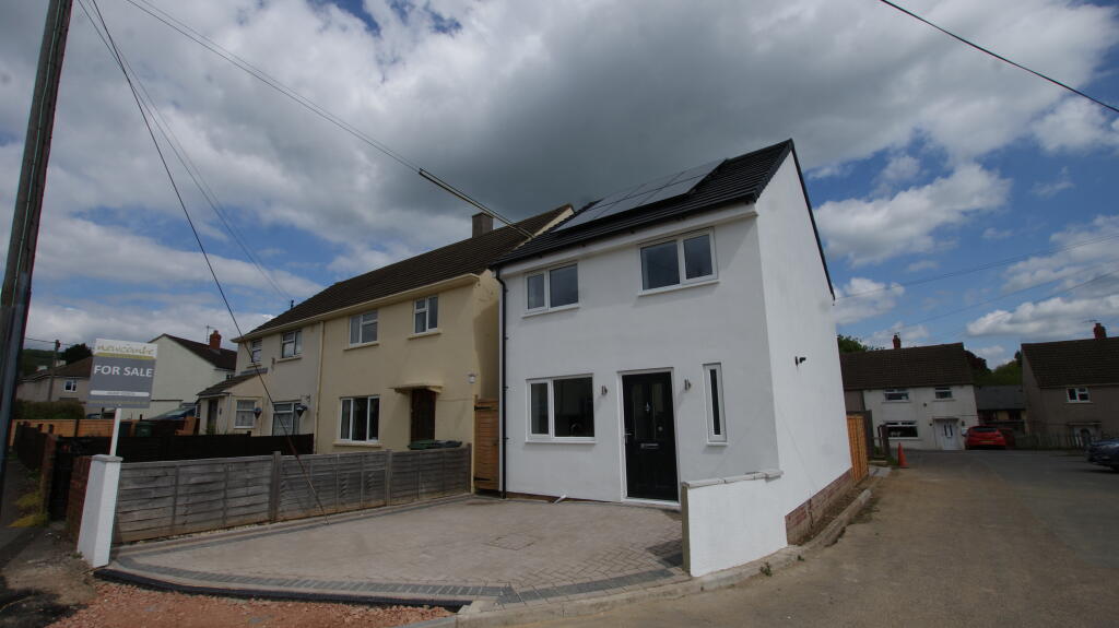 Main image of property: Cashes Green