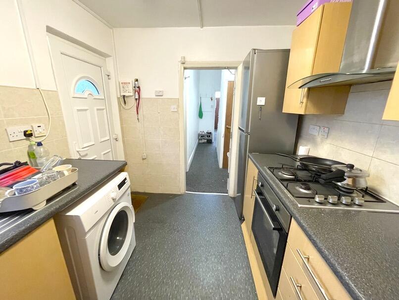 Main image of property: 24 Hoole Road, Sheffield, S10