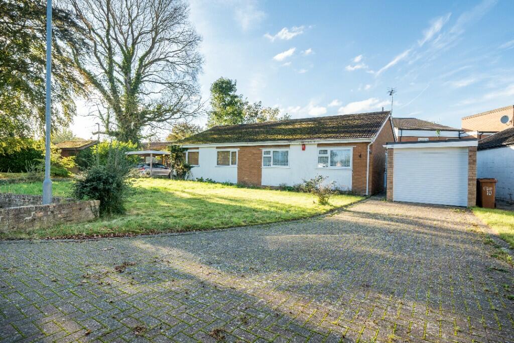 2 bedroom bungalow for sale in 10 Avon Court, Mold, Flintshire, CH7 1JP, CH7
