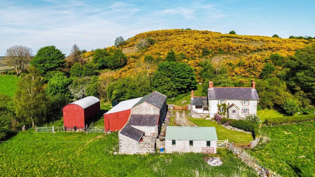 Main image of property: FOEL FARM, MOEL Y CRIO, CH8 8JN