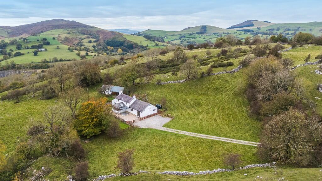 Main image of property: LLANARMON YN IAL, DENBIGHSHIRE, MOLD, CH7 4TD