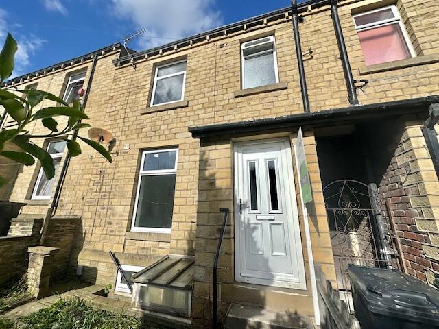 2 bedroom terraced house for rent in Tanfield Road, HUDDERSFIELD, HD1
