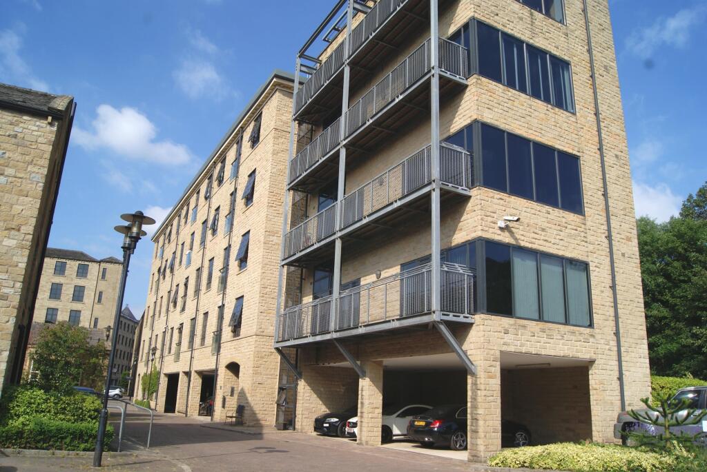 Main image of property: Commercial Street, HUDDERSFIELD