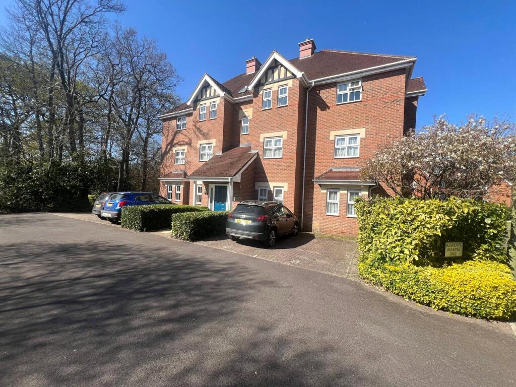 Main image of property: Kingsley Square, Fleet, Hampshire, GU51