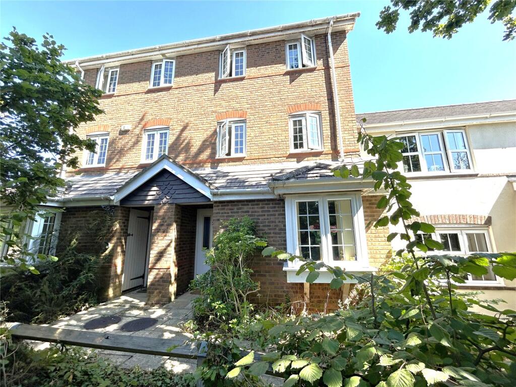 Main image of property: Longmoor Court, Fleet, Hampshire, GU51