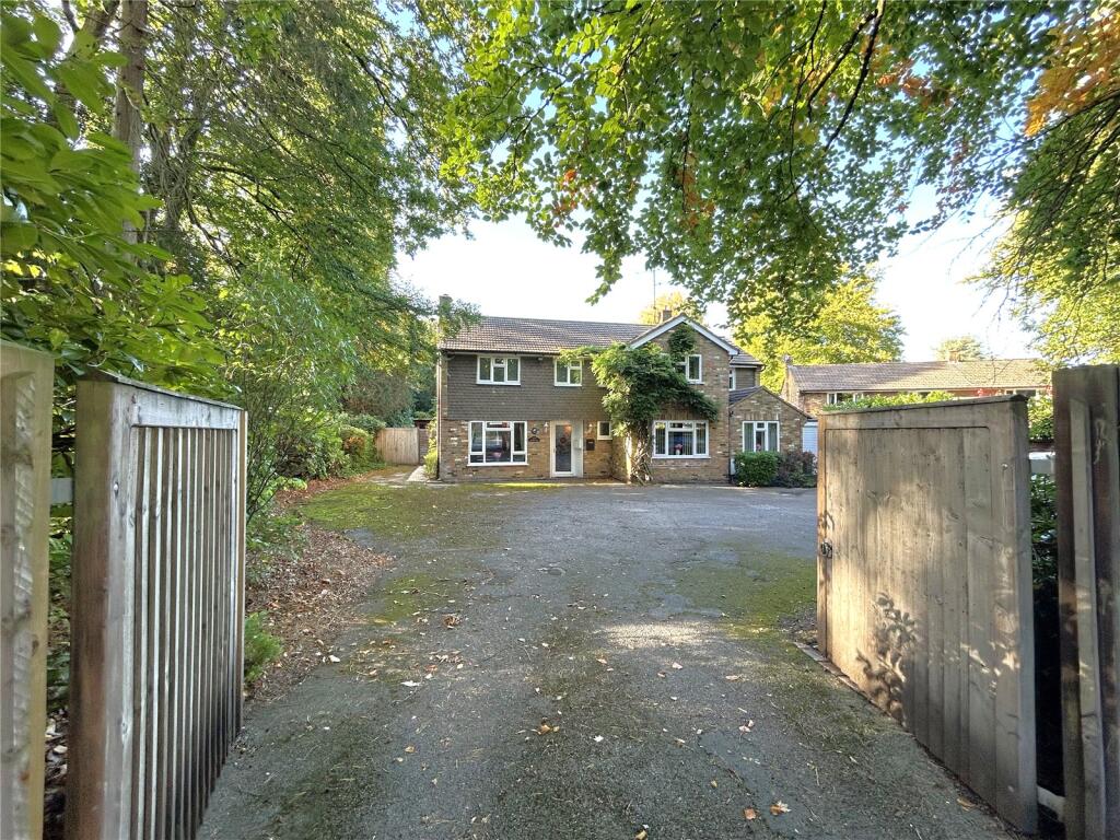 Main image of property: Fleet Road, Fleet, Hampshire, GU51