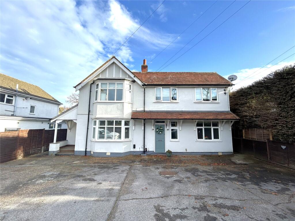Main image of property: Fleet Road, Fleet, Hampshire, GU51