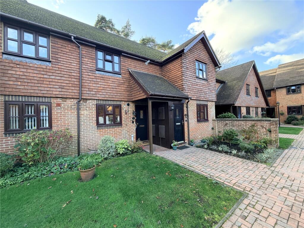 Main image of property: Primrose Walk, Fleet, Hampshire, GU51