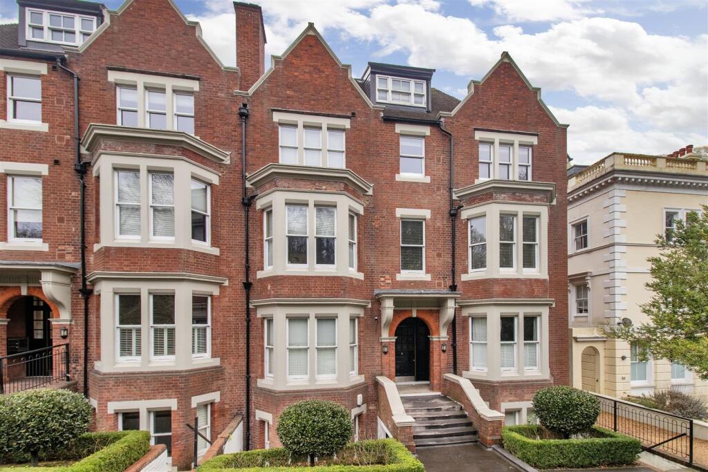 Main image of property: London Road, Tunbridge Wells