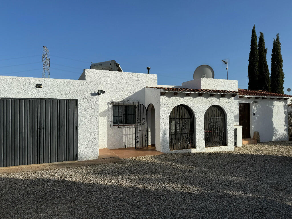 Villa for sale in Mojcar, Almera...