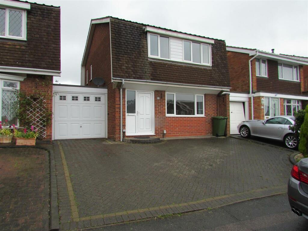 Main image of property: Windsor Close, Tamworth, Staffordshire