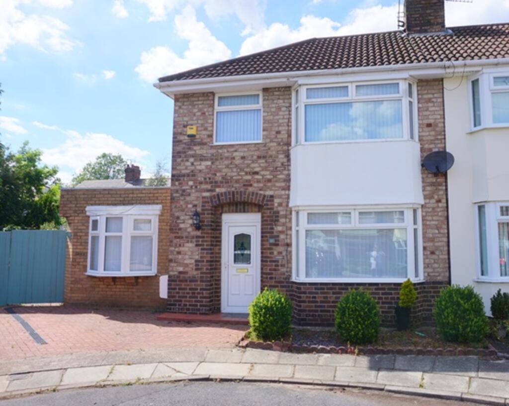 3 bedroom semidetached house for sale in 11 Hildebrand Close