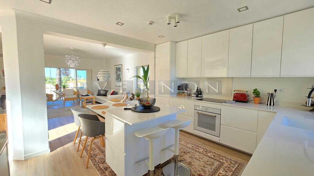 Main image of property: Algarve, Lagoa