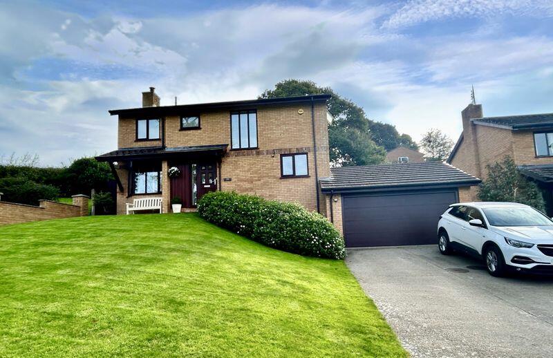 4 bedroom detached house for sale in Peulwys Lane, Old Colwyn , LL29