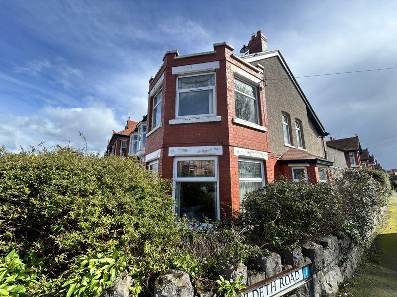 2 bedroom flat for sale in Rhos Road, Rhos on Sea, LL28