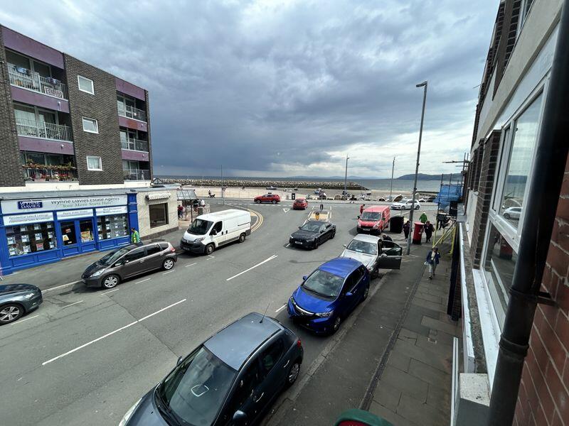 3 bedroom flat for sale in Penrhyn Avenue, Rhos on Sea, LL28