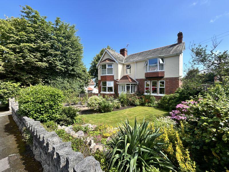 4 bedroom detached house for sale in Coed Pella Road, Colwyn Bay, LL29