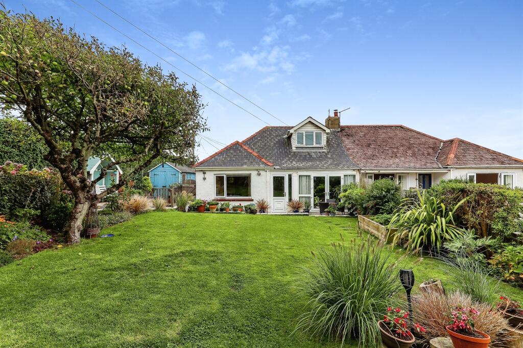 3 bedroom semidetached bungalow for sale in Craig Yr Eos Road, OgmoreBySea, Bridgend, CF32