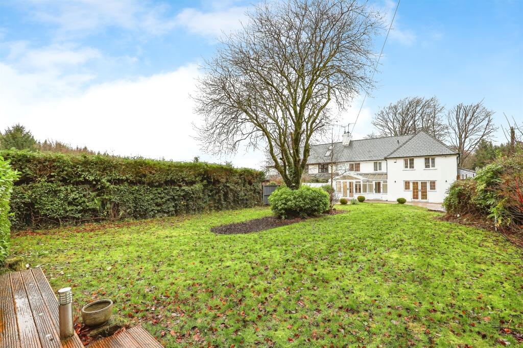 4 bedroom semidetached house for sale in Tair Onen, Cowbridge, CF71