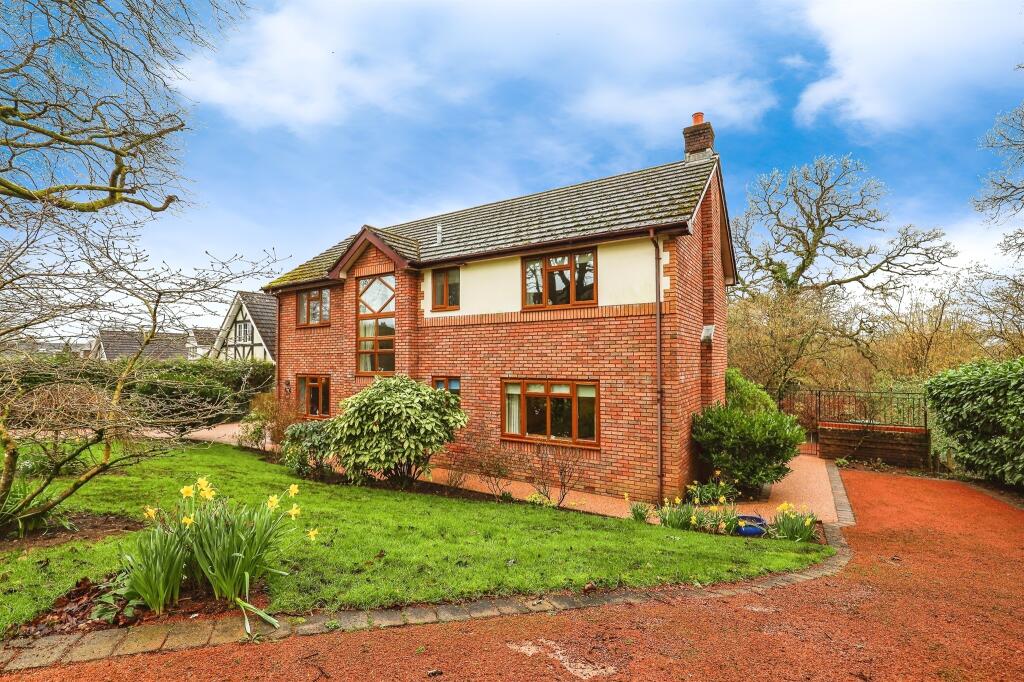 5 bedroom detached house for sale in Duffryn Crescent, PeterstonSuper