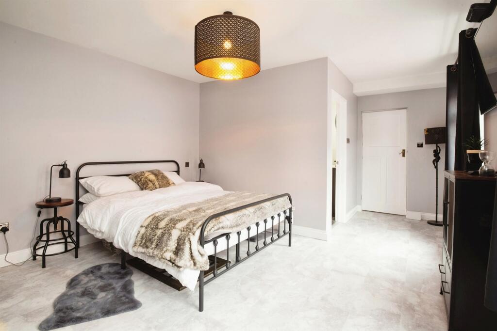 Additional property image - Ham Lane South, Llantwit Major