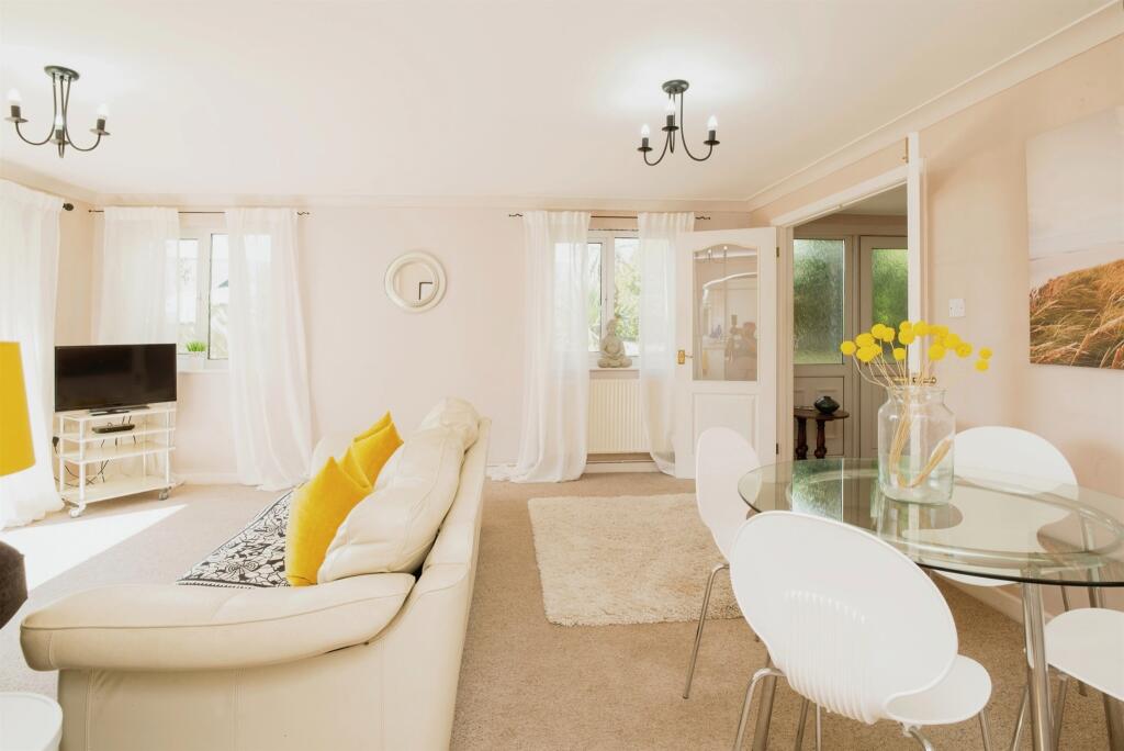 Additional property image - Seaview Drive, Ogmore-By-Sea, Ogmore By Sea