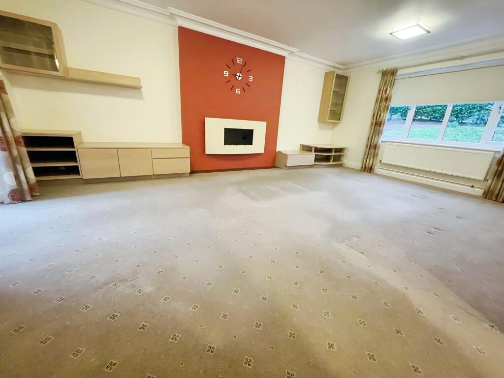 Additional property image - Duffryn Crescent, Peterston-Super-Ely, Cardiff
