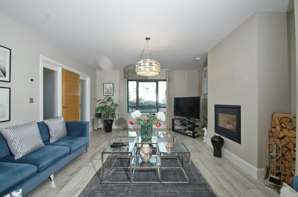 Additional property image - Craig Yr Eos Avenue, Ogmore-By-Sea, Vale Of Glamorgan