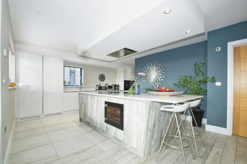 Additional property image - Craig Yr Eos Avenue, Ogmore-By-Sea, Vale Of Glamorgan