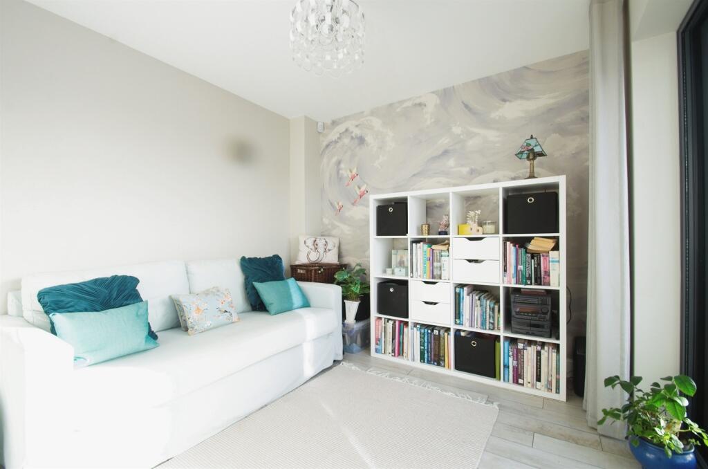 Additional property image - Craig Yr Eos Avenue, Ogmore-By-Sea, Vale Of Glamorgan